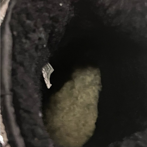 UGG Vintage Black and Silver Sequin Winter Boots - Picture 8 of 10